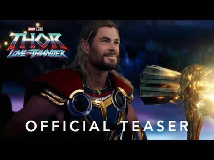 Thor Love & Thunder: Why Mjolnir Has Blue Marks & Cracks